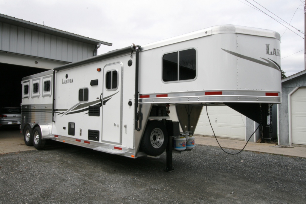 2013 Lakota C39 Horse Trailer - Wasko's Inc.