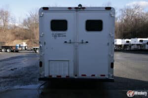 2006-c-&-c-8310-3-horse-slant-horse-trailer