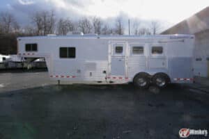 2006-c-&-c-8310-3-horse-slant-horse-trailer